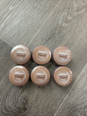 New 6X Maybelline Dream Matte Mousse Foundation — Caramel 💐 FIRM PRICE 💐